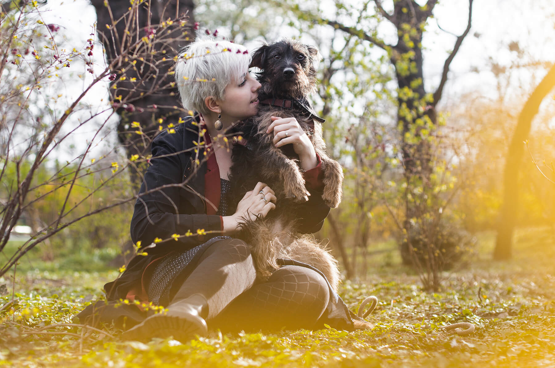 Die Stadthunde Jaqueline Scheiber Minusgold Schriftstellerin Portrait Jolly Schwarz Photography Alexandra Stalzer Grafikdesign Wien Hunde Stadt